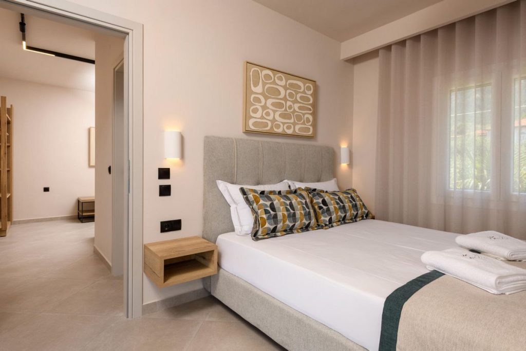 One Bedroom Apartment with Jacuzzi- Olea Mare Suites