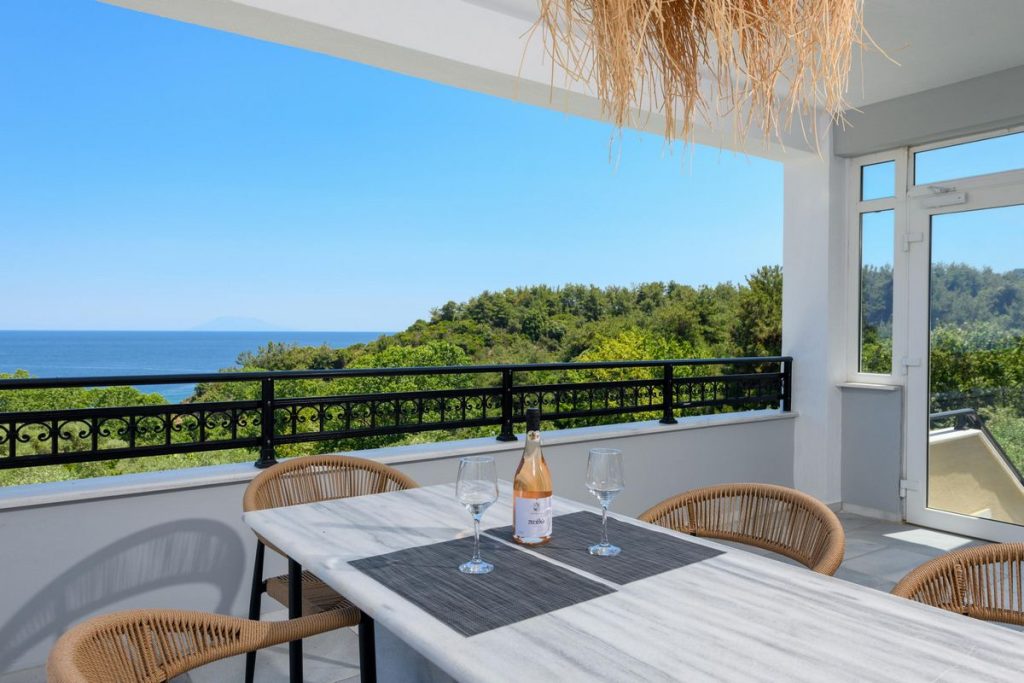 One Bedroom Apartment with Jacuzzi- Olea Mare Suites