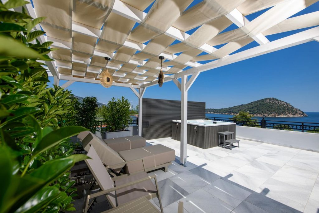 One Bedroom Apartment with Jacuzzi- Olea Mare Suites