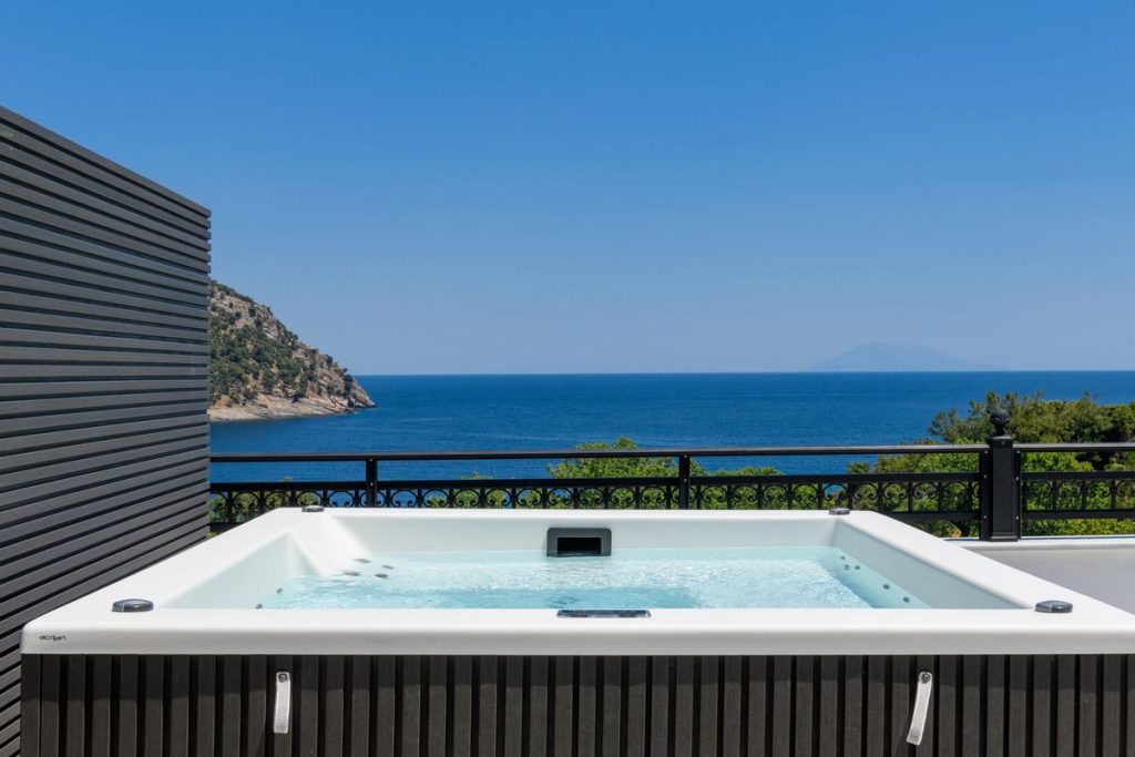 One Bedroom Apartment with Jacuzzi- Olea Mare Suites